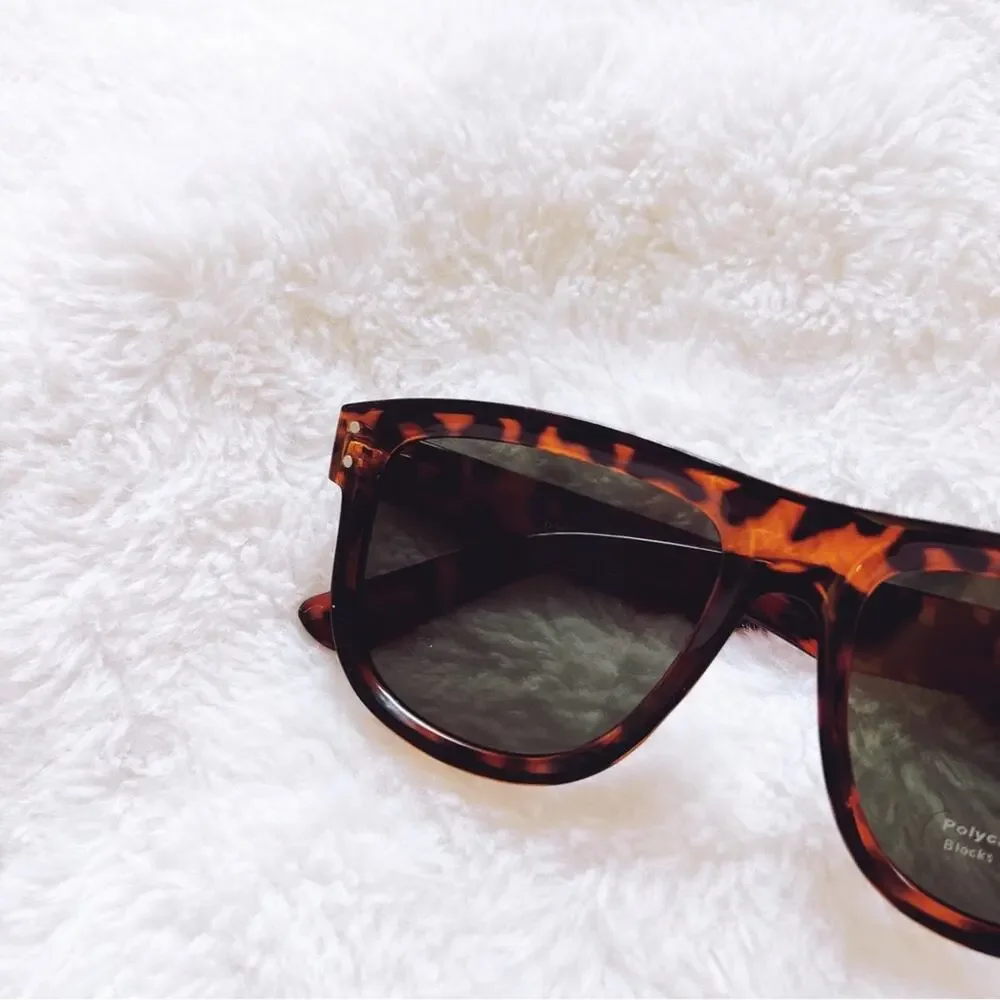 Simon Tortoise Brown Classic Sunglasses